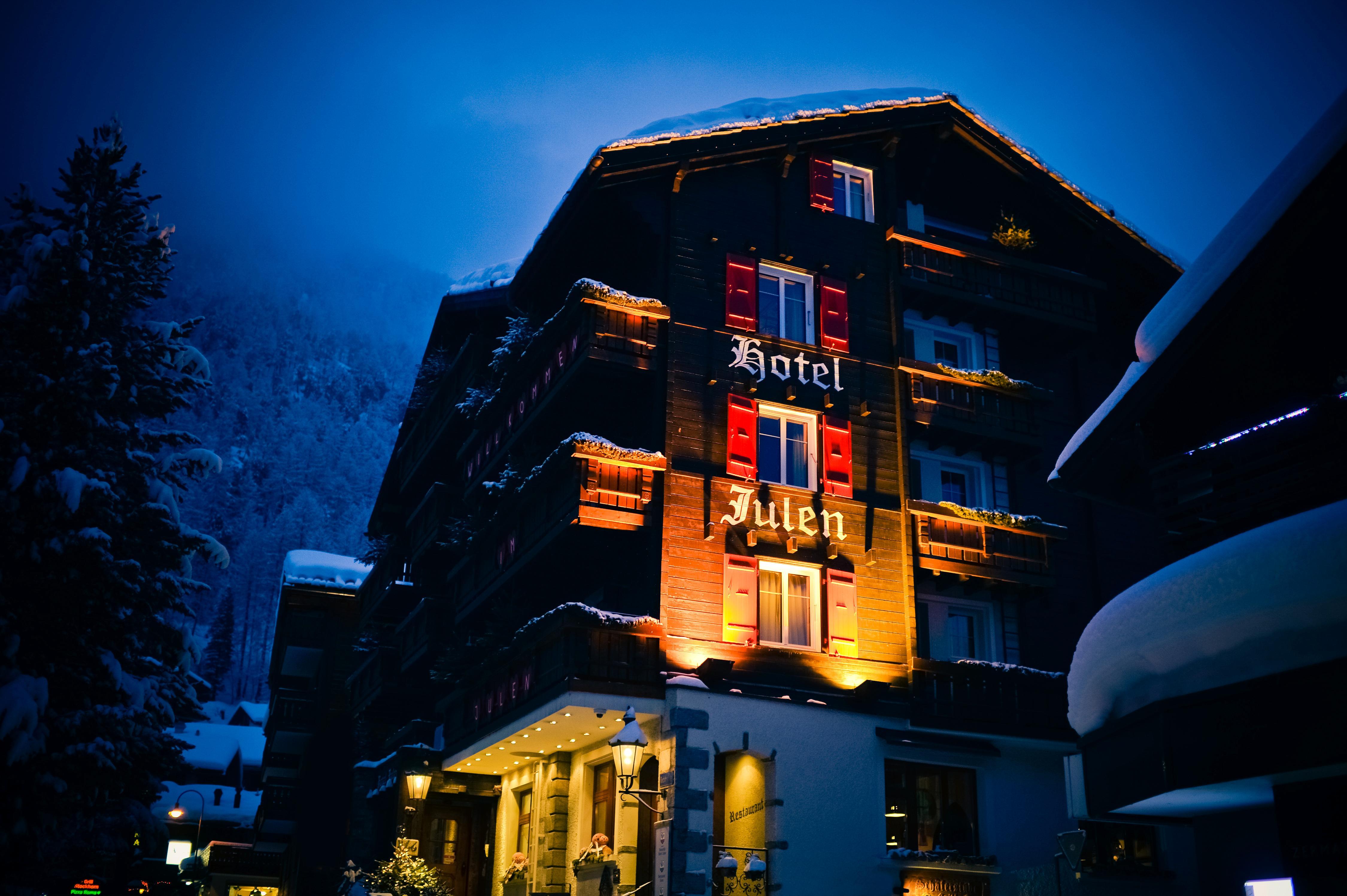 Tradition Julen Hotel Zermatt Bagian luar foto